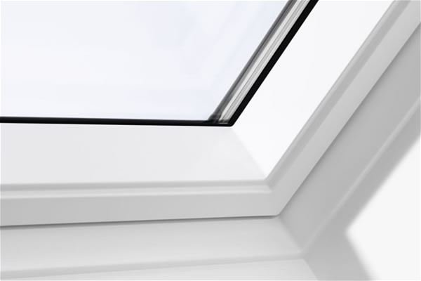 VELUX GGL FK06 2070 White Centre Pivot Window Laminated - 66cm x 118cm
