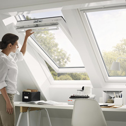 VELUX GGU MK06 007021U White Centre Pivot INTEGRA Window 78cm x 118cm Thumbnail